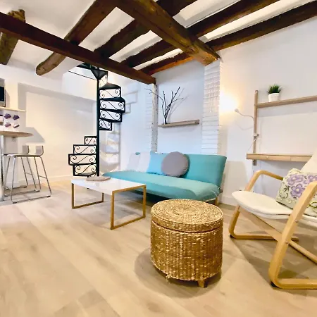 Charming Gran Via Attic Apartment Madrid Exterior photo