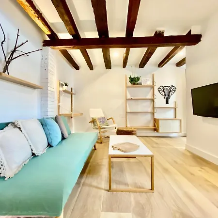 Charming Gran Via Attic Apartment Madrid Exterior photo