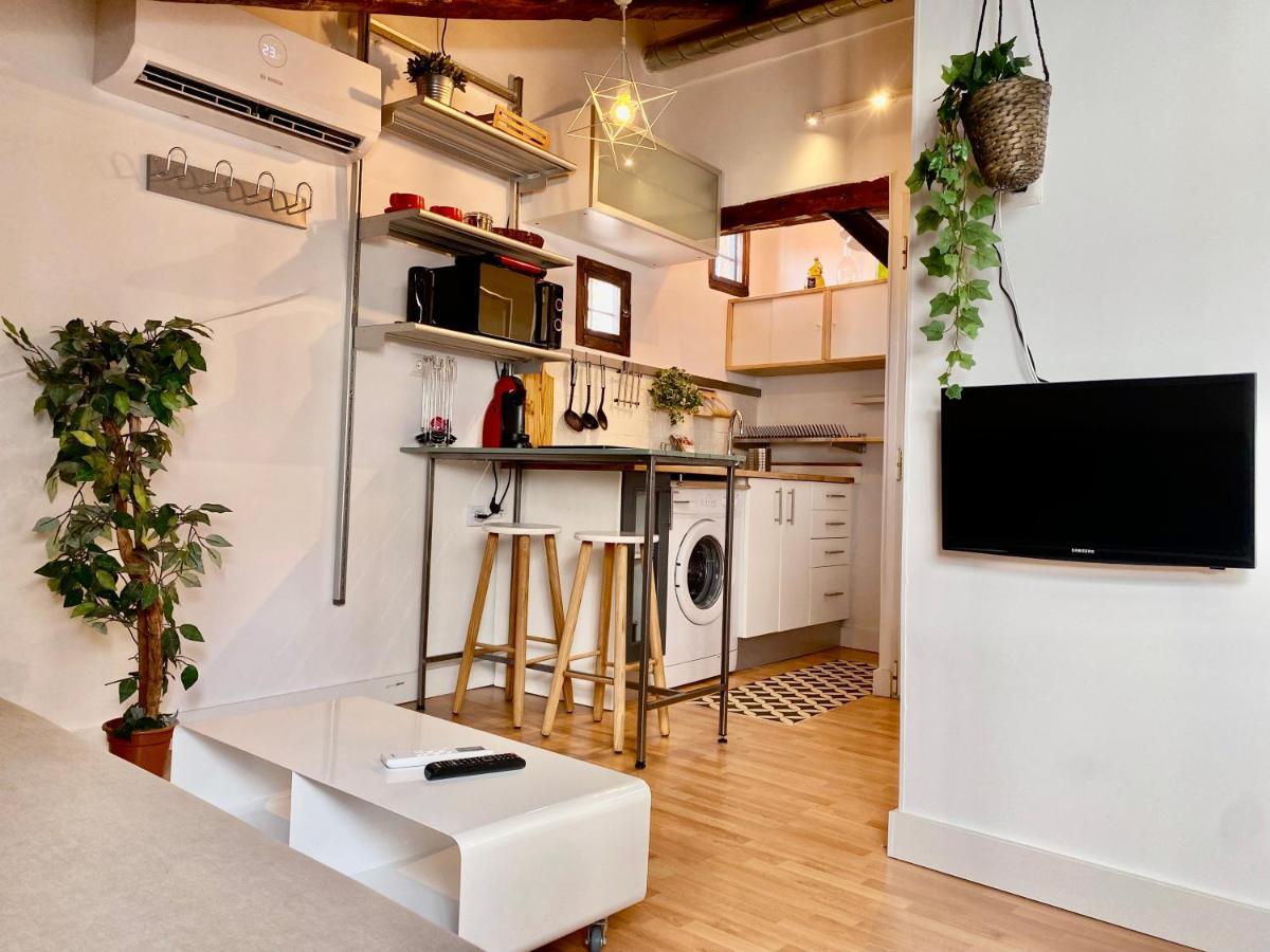 Charming Gran Via Attic Apartment *